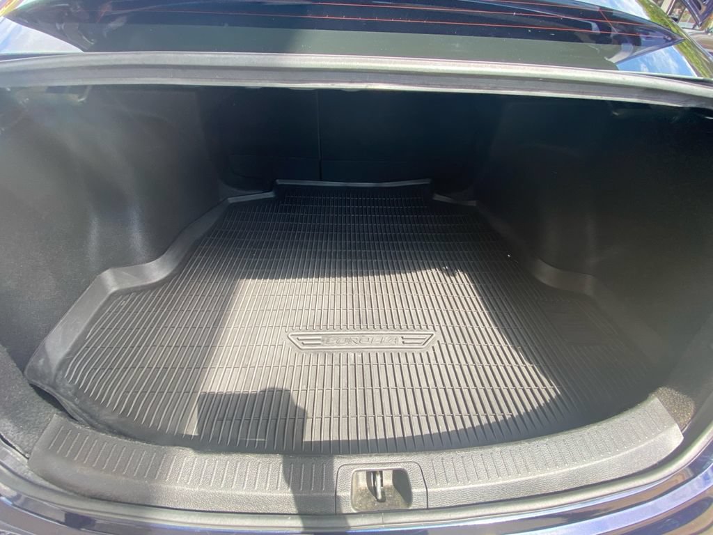 Used 2024 Toyota Corolla LE FWD image 30