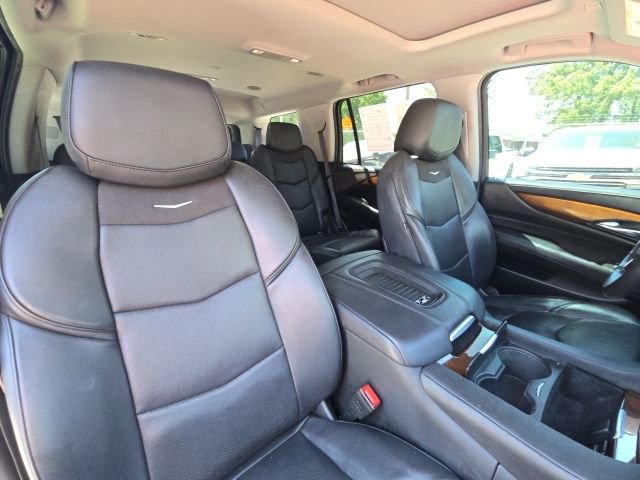 Used 2019 Cadillac Escalade Luxury image 21