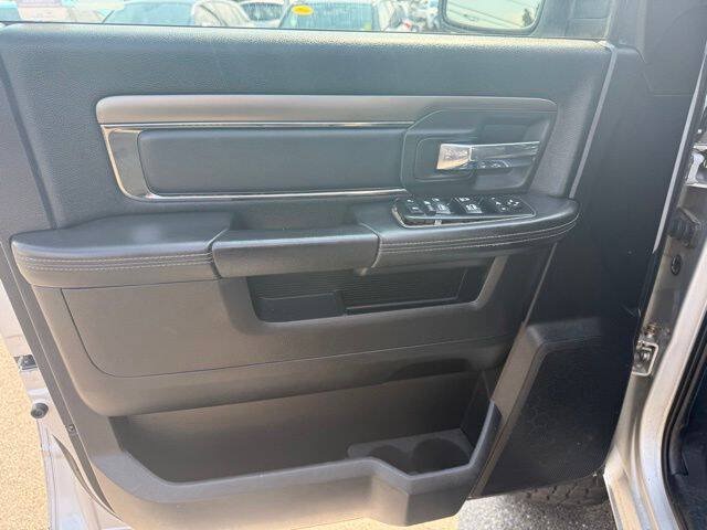 Used 2015 RAM 1500 Sport w/ Convenience Group AWD/4WD image 17