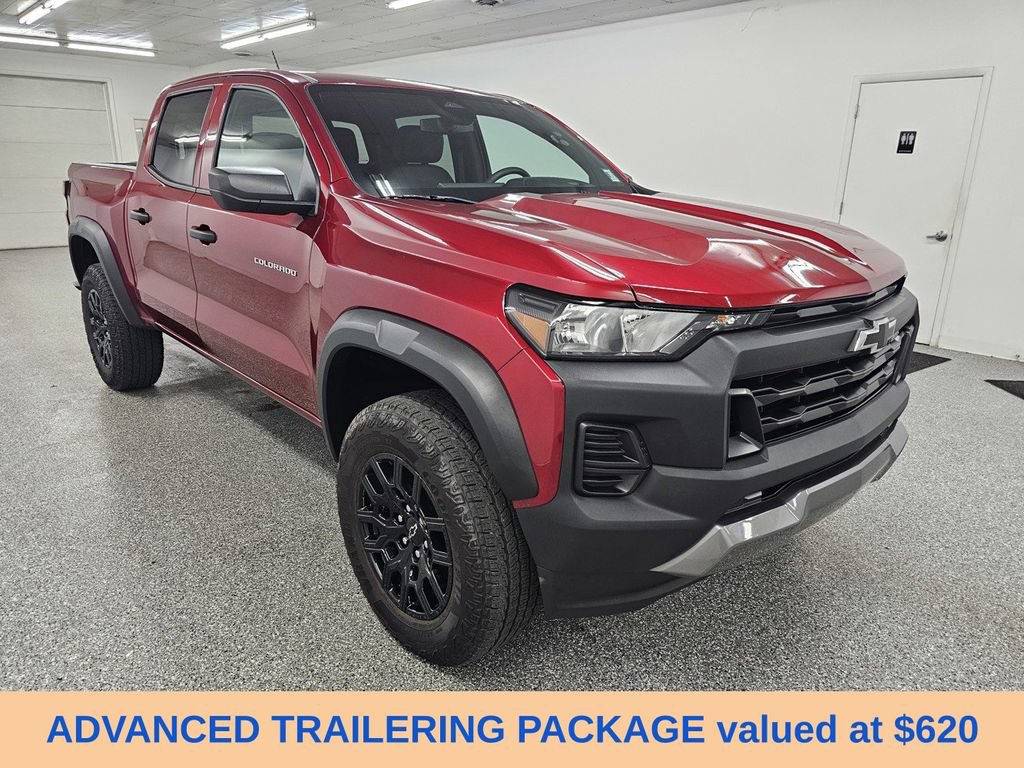 Used 2024 Chevrolet Colorado Trail Boss w/ Advanced Trailering Package AWD/4WD image 3
