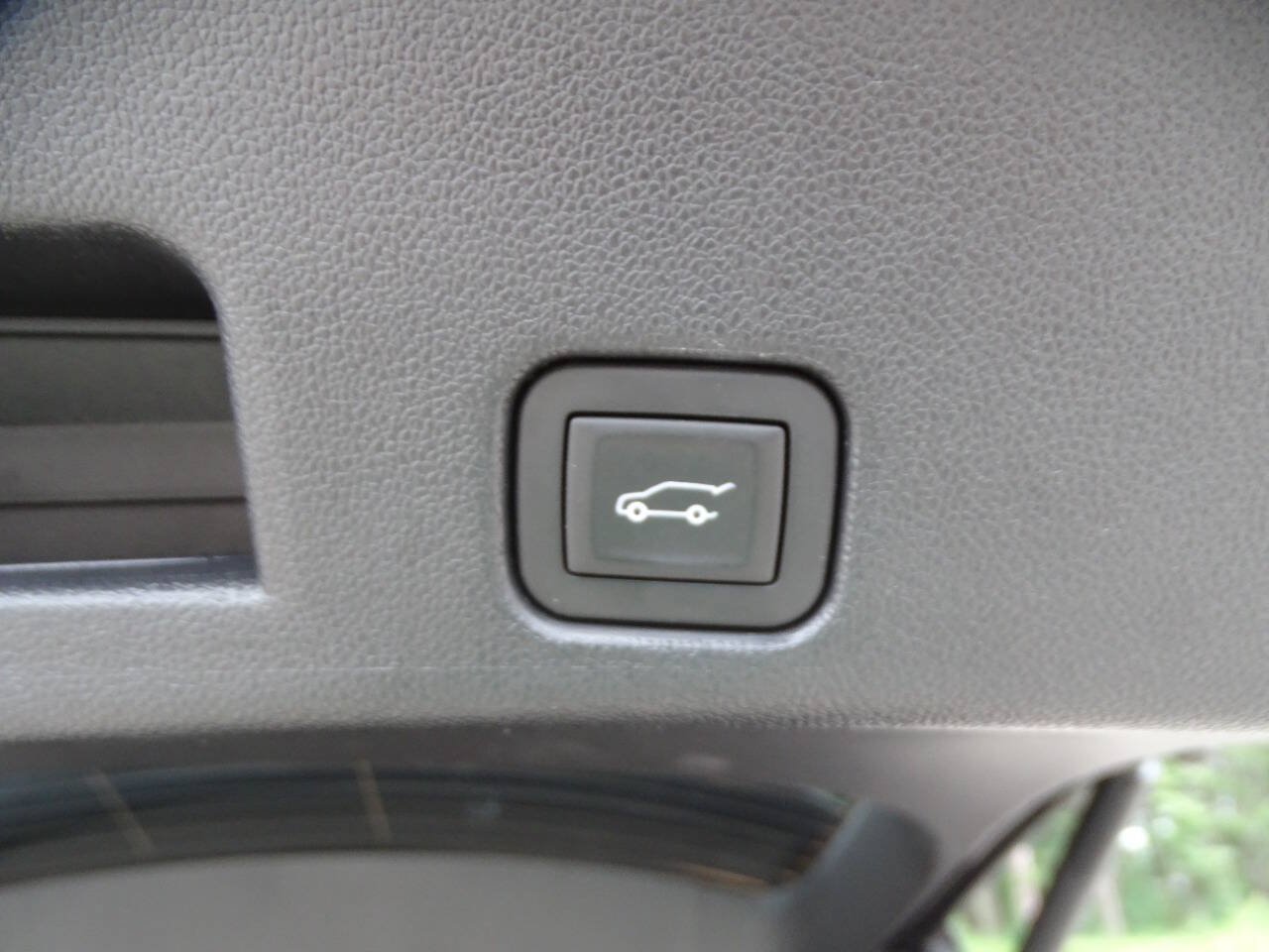 Used 2025 GMC Acadia AWD Elevation w/ Elevation Premium Package image 43