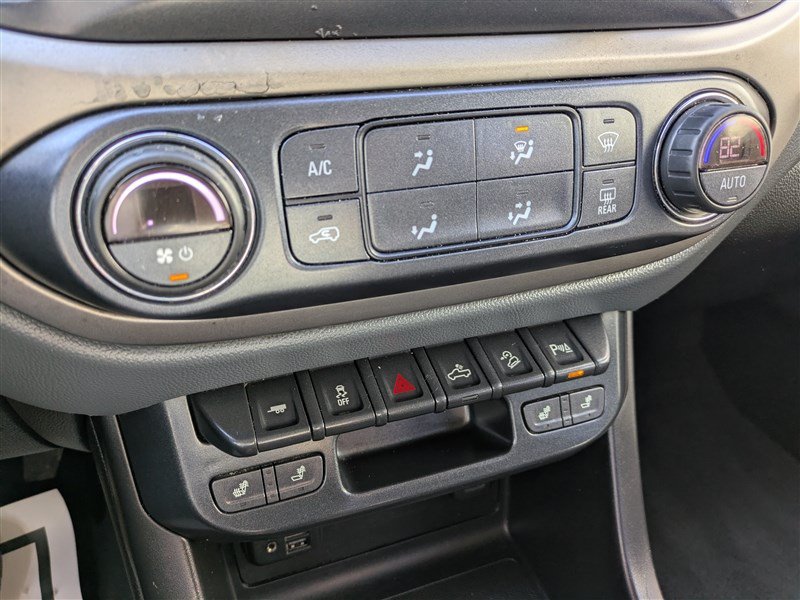 Used 2019 Chevrolet Colorado Z71 AWD/4WD image 25