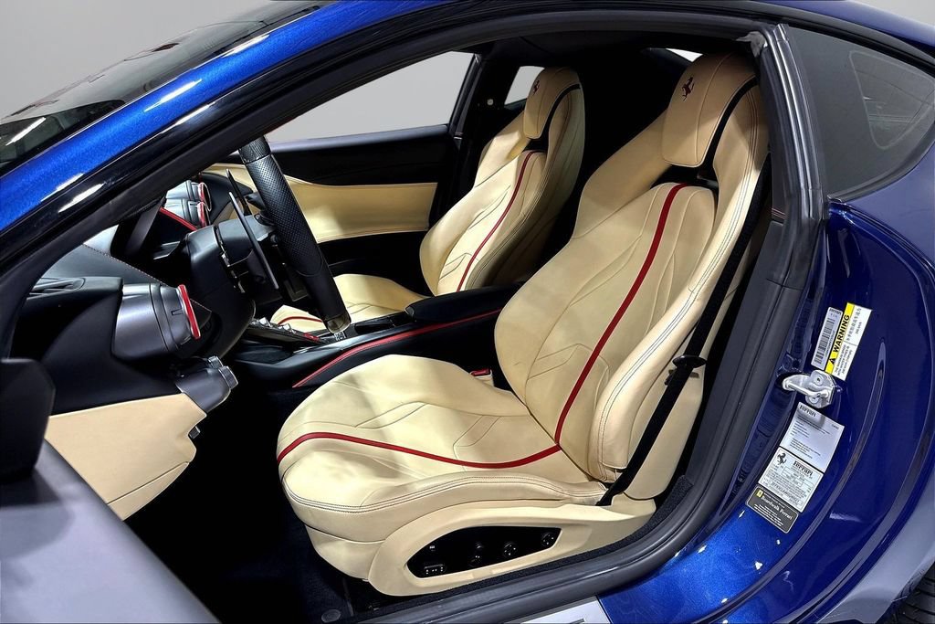 Used 2019 Ferrari 812 Superfast RWD image 19