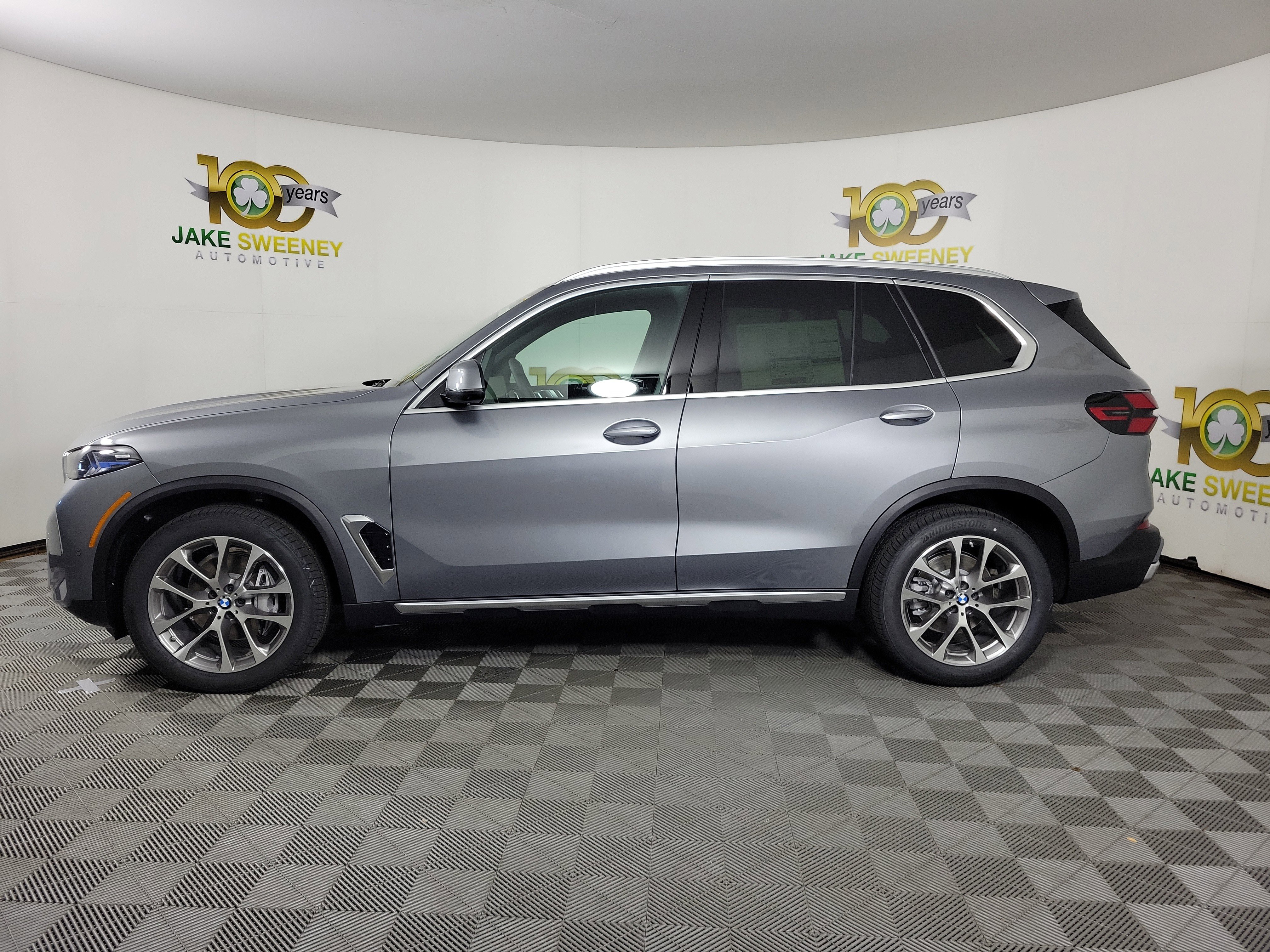 New 2026 BMW X5 xDrive40i w/ Premium Package image 4