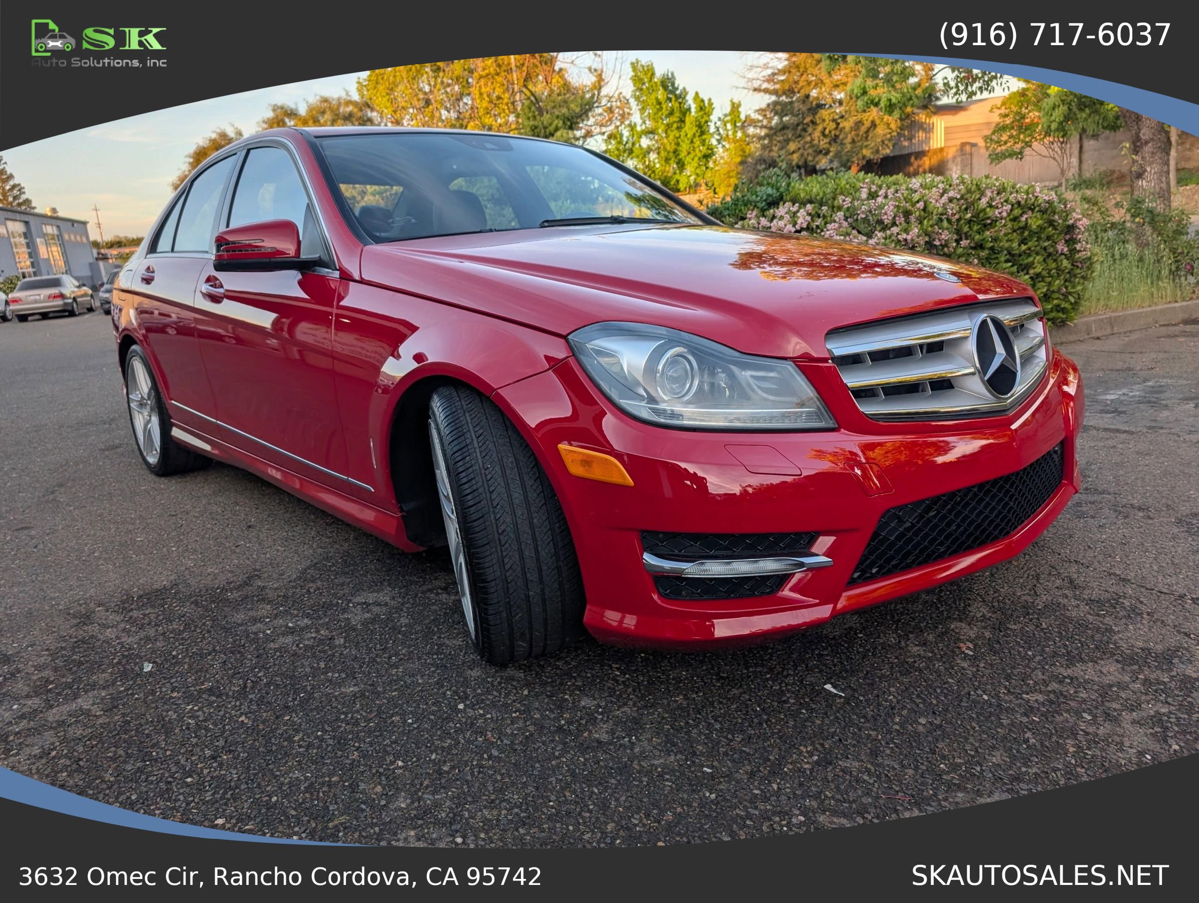 Used 2012 Mercedes-Benz C 300 4MATIC Sedan image 4