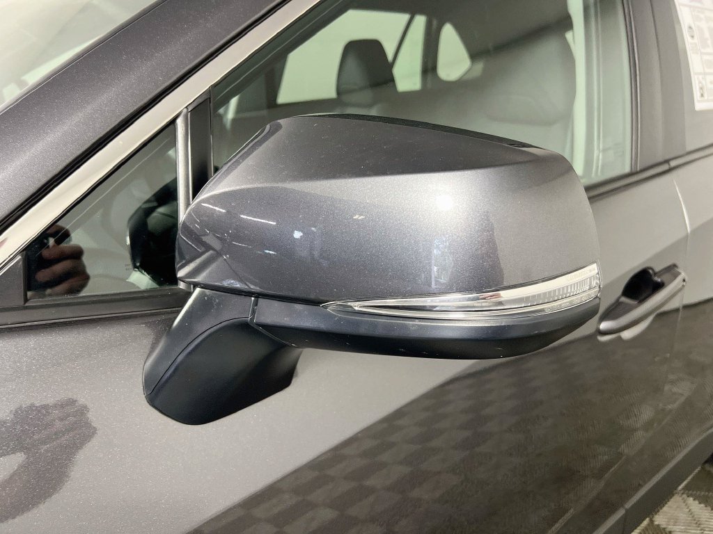 Used 2025 Toyota RAV4 XLE FWD image 10