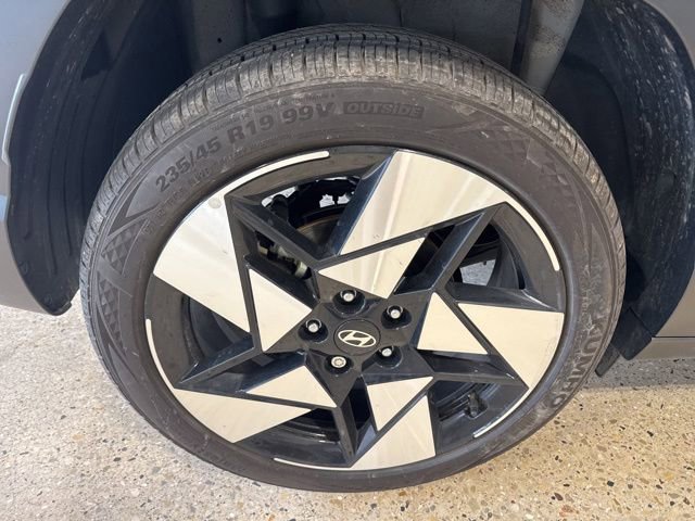 Used 2026 Hyundai Kona Limited FWD image 15