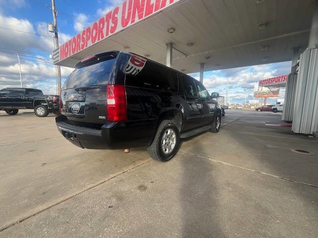 Used 2010 Chevrolet Suburban LS image 4