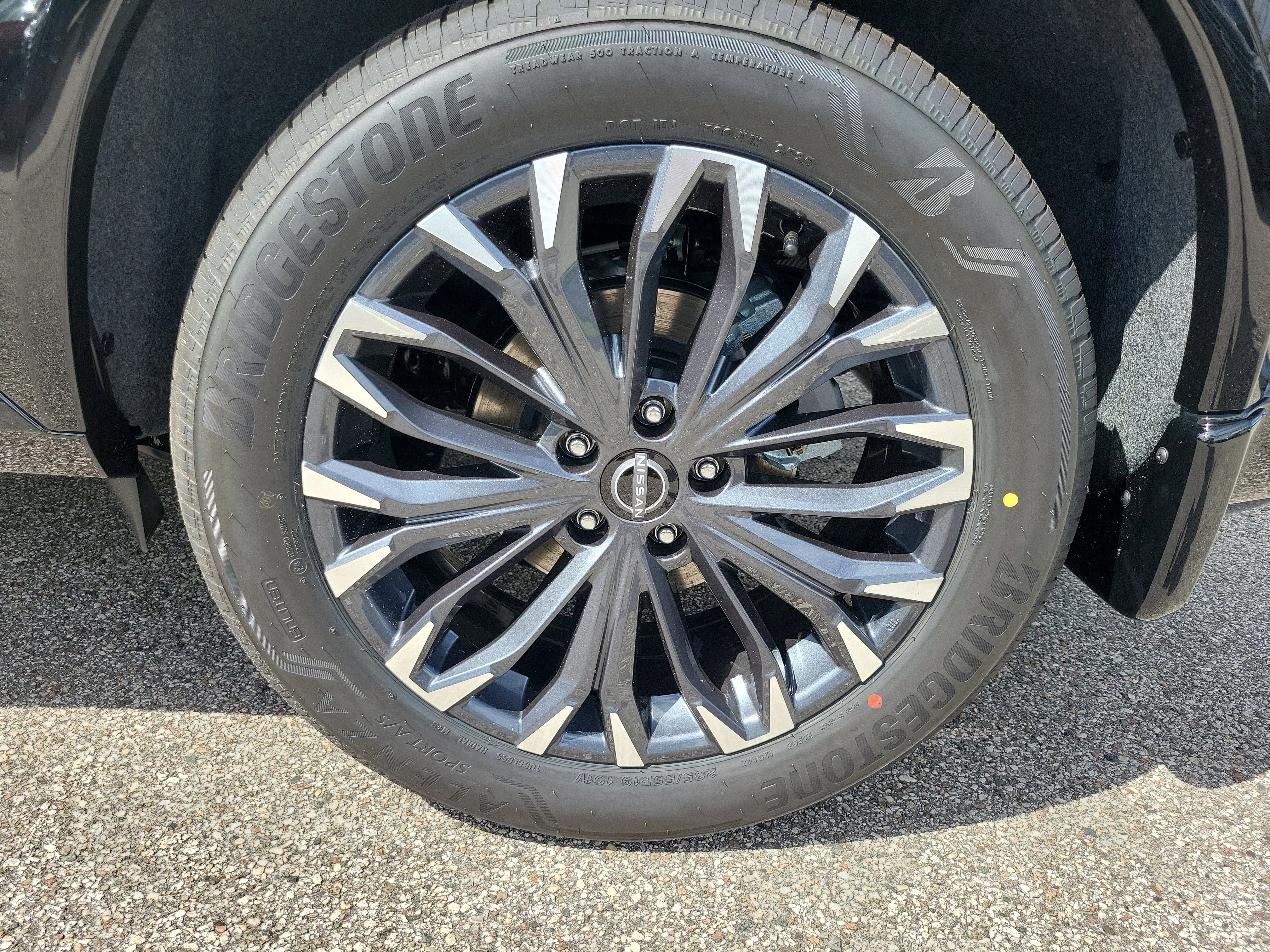 New 2026 Nissan Rogue Platinum image 5