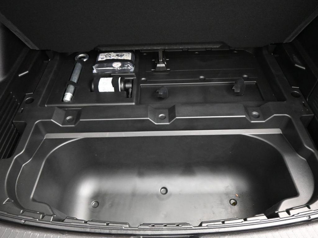 Used 2025 Chevrolet Equinox EV LT w/ Convenience Package image 39