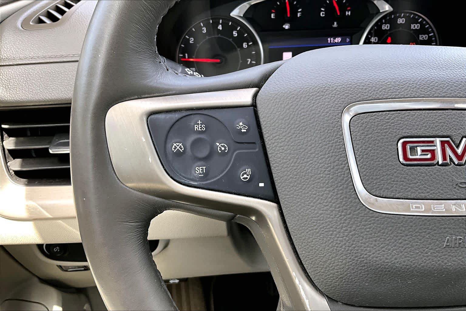 Used 2020 GMC Terrain Denali w/ Denali Premium Package FWD image 22