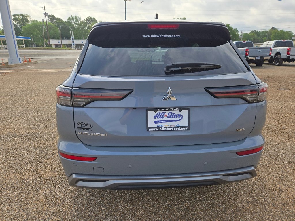 Used 2025 Mitsubishi Outlander SEL image 4