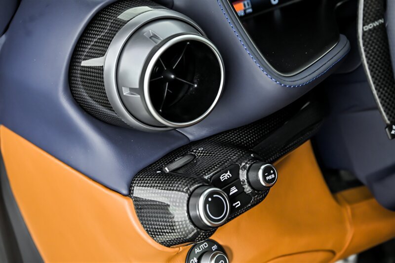 Used 2023 Ferrari 812 GTS RWD image 32
