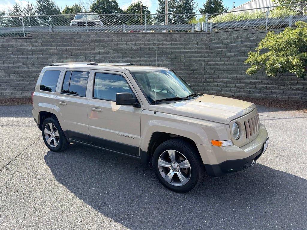 Used 2017 Jeep Patriot High Altitude FWD image 1