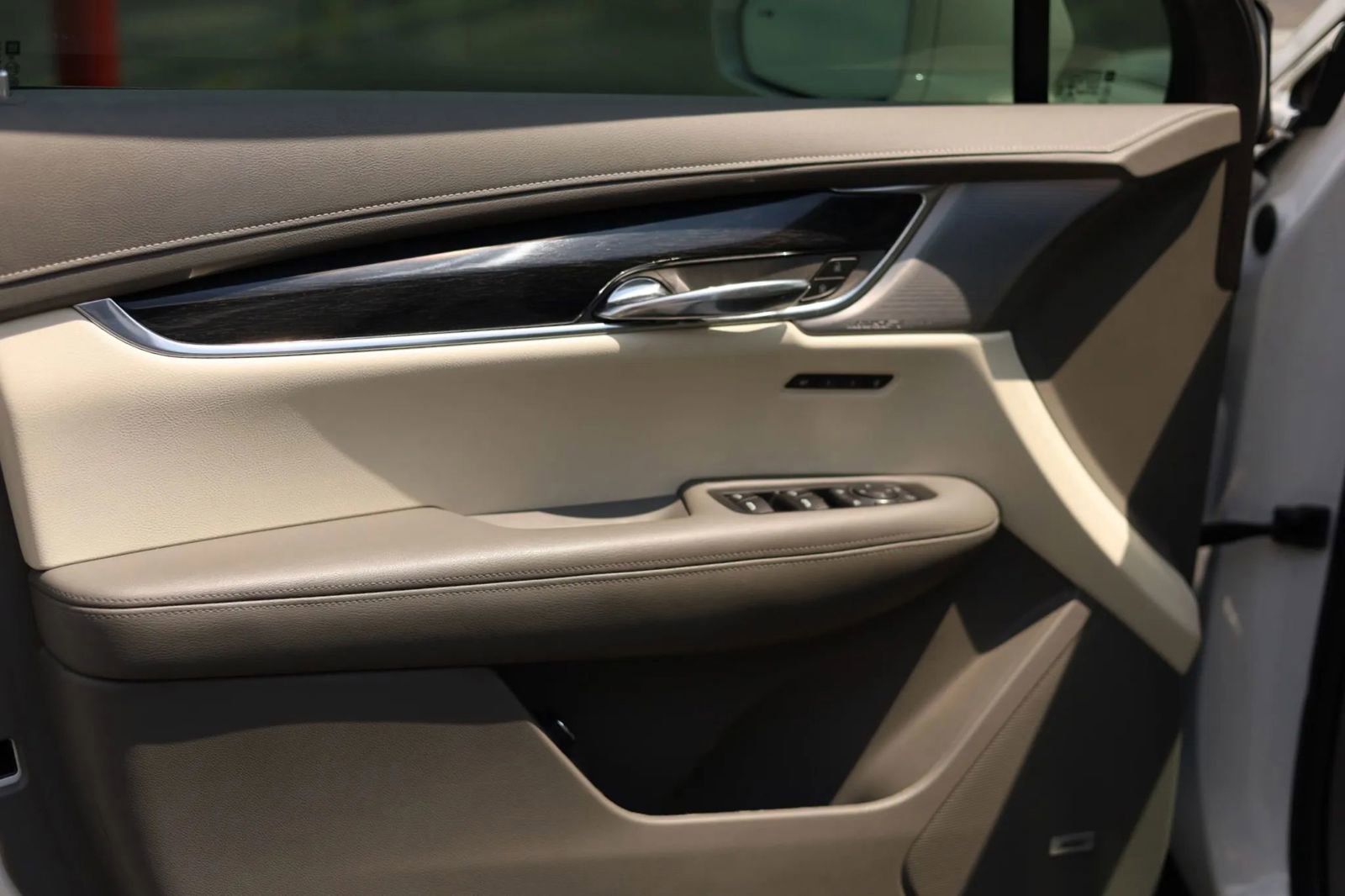 Used 2020 Cadillac XT6 Premium Luxury image 9