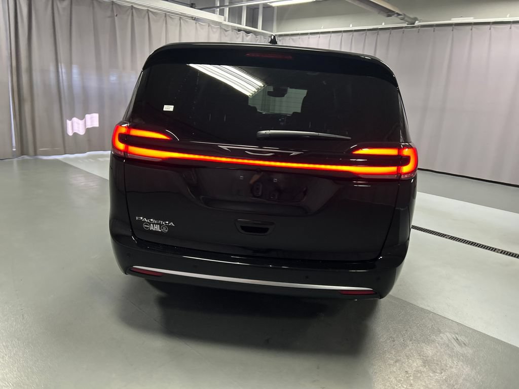 New 2027 Chrysler Pacifica Select w/ Family Tech Group FWD image 6