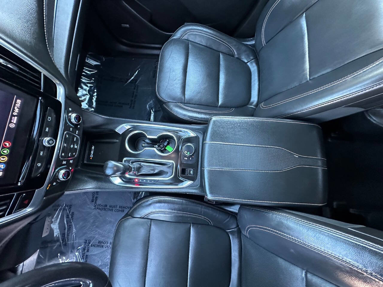 Used 2021 Chevrolet Traverse Premier image 17