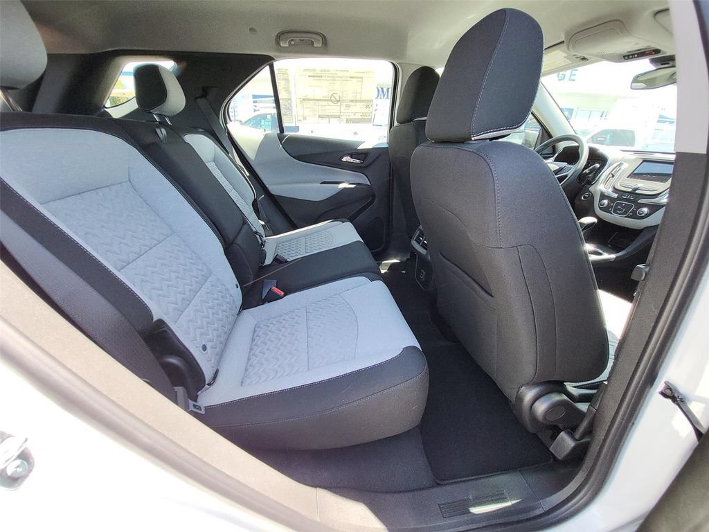 Used 2022 Chevrolet Equinox LS FWD image 17