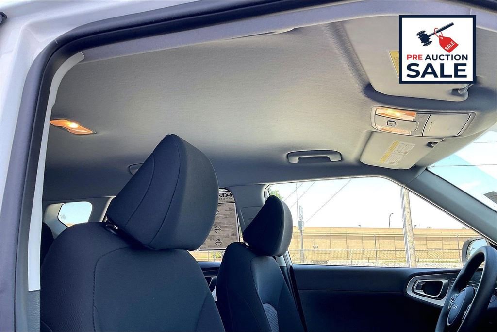 Used 2025 Kia Soul LX FWD image 21