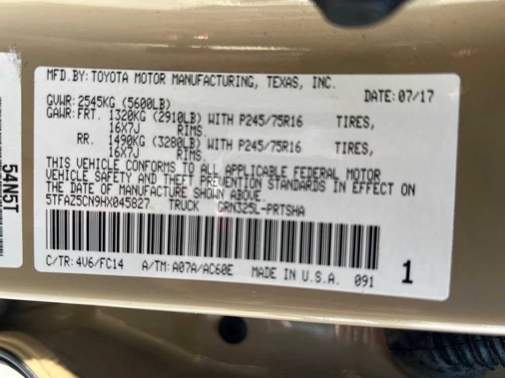 Used 2017 Toyota Tacoma SR5 w/ Tow Package RWD image 27