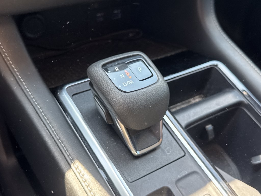 Used 2023 Nissan Pathfinder SV AWD/4WD image 14