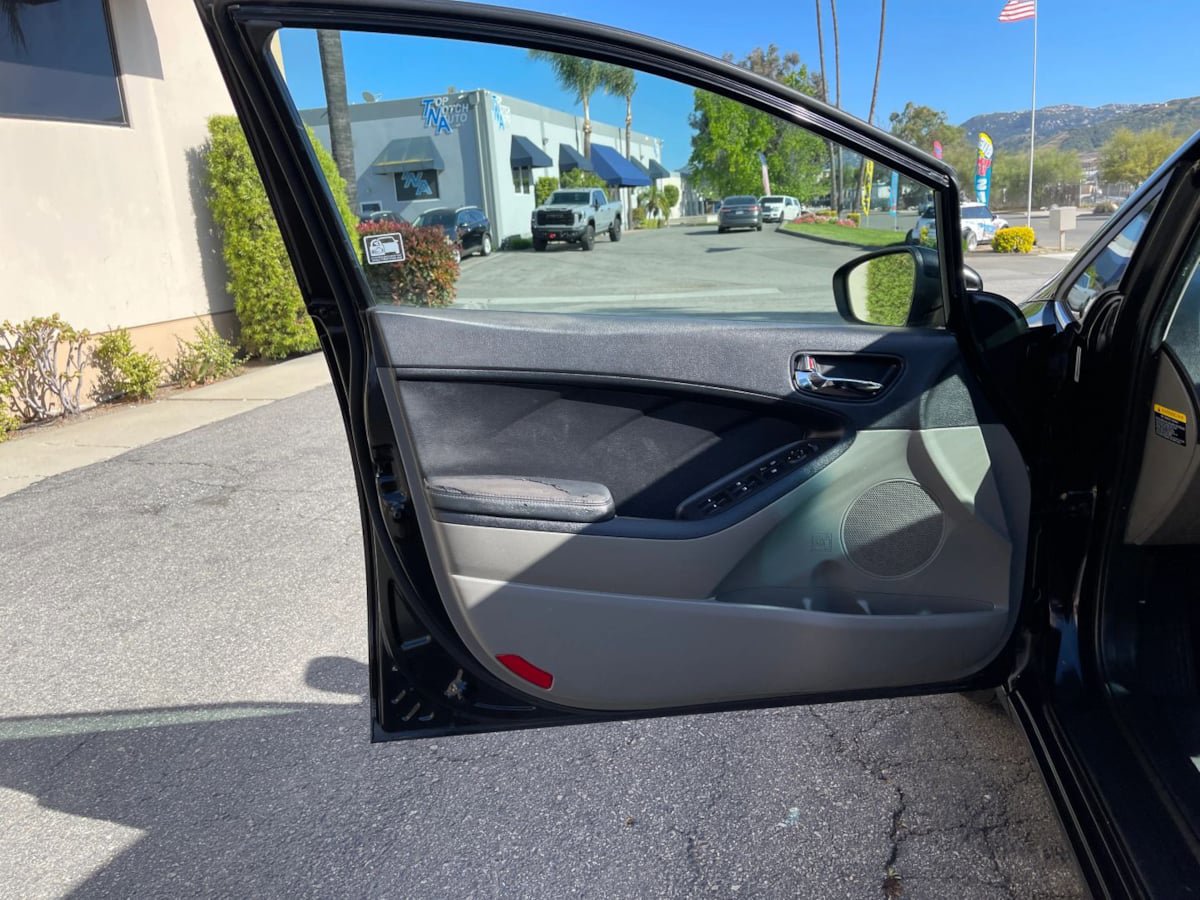 Used 2014 Kia Forte EX w/ Protection Package image 14
