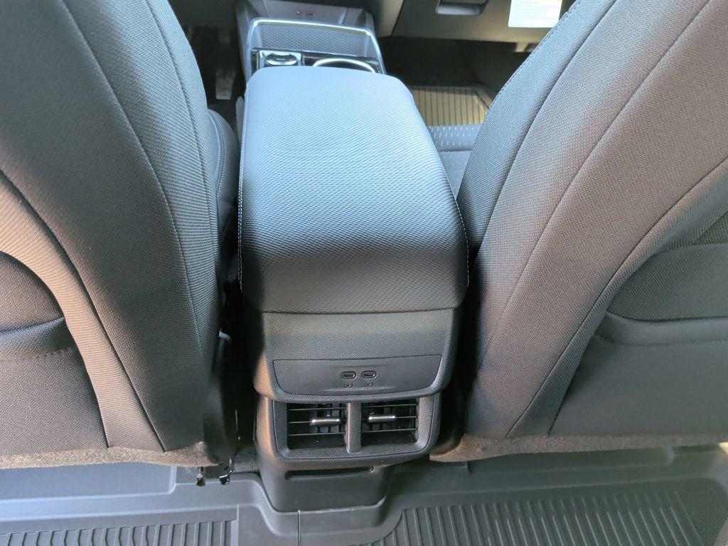 New 2026 Chevrolet Equinox LT w/ Safety and Technology Package image 35