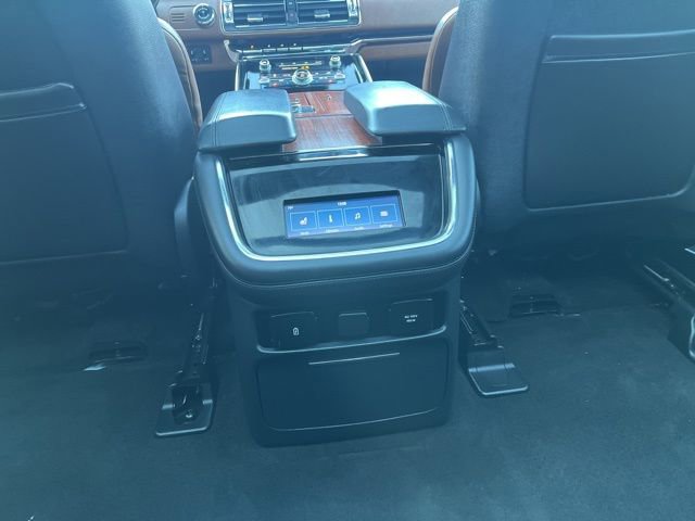 Used 2024 Lincoln Navigator L Reserve image 14