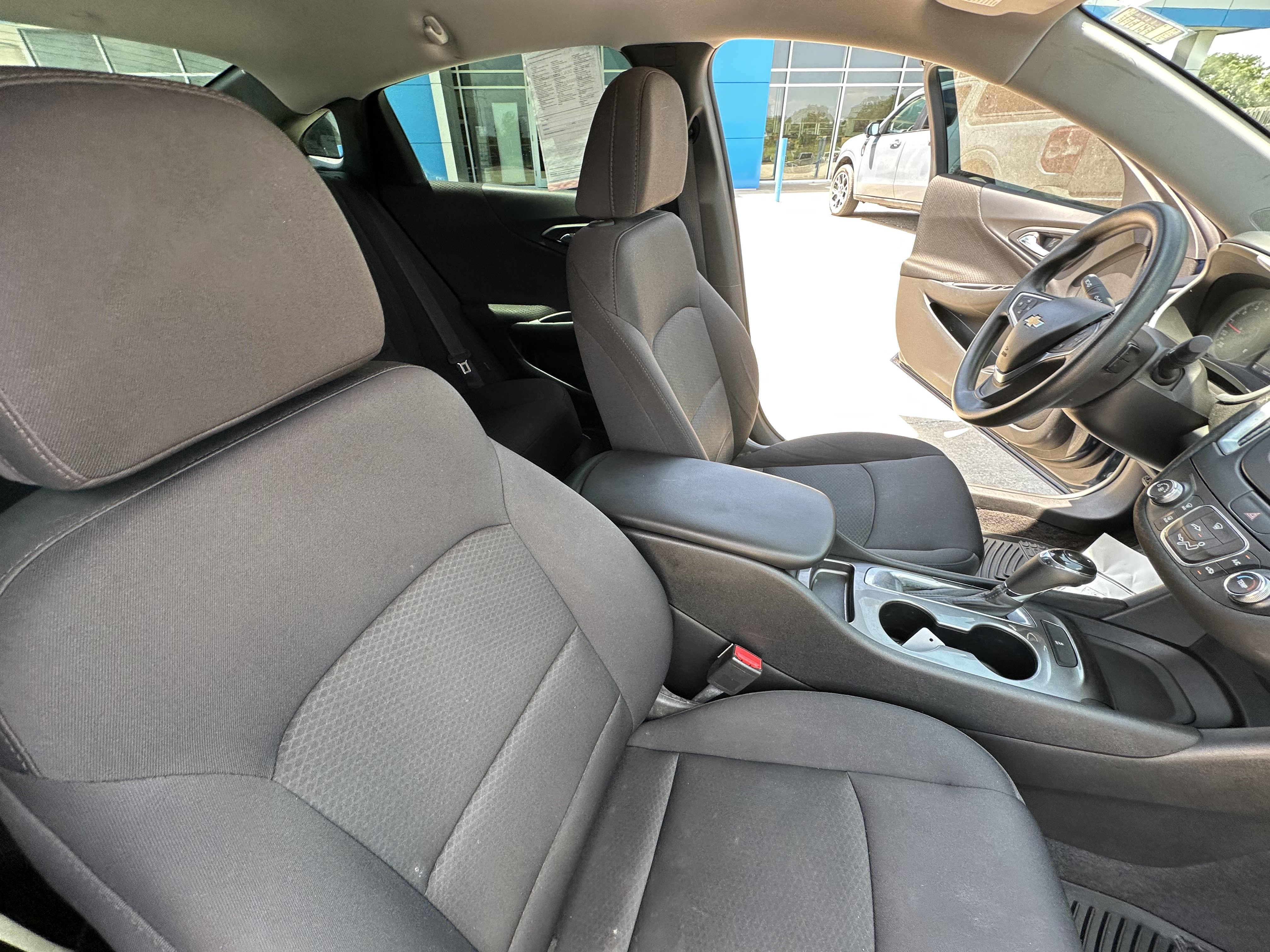 Used 2017 Chevrolet Malibu LS FWD image 28