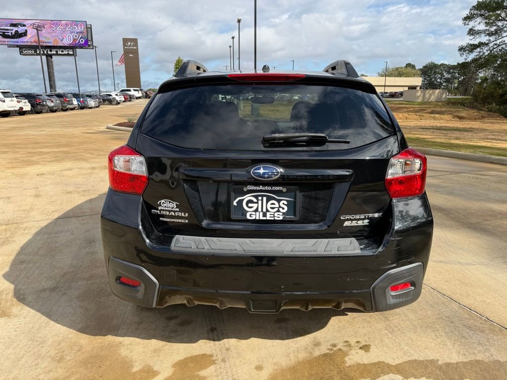 Used 2017 Subaru Crosstrek 2.0i Premium w/ Moonroof Package image 4