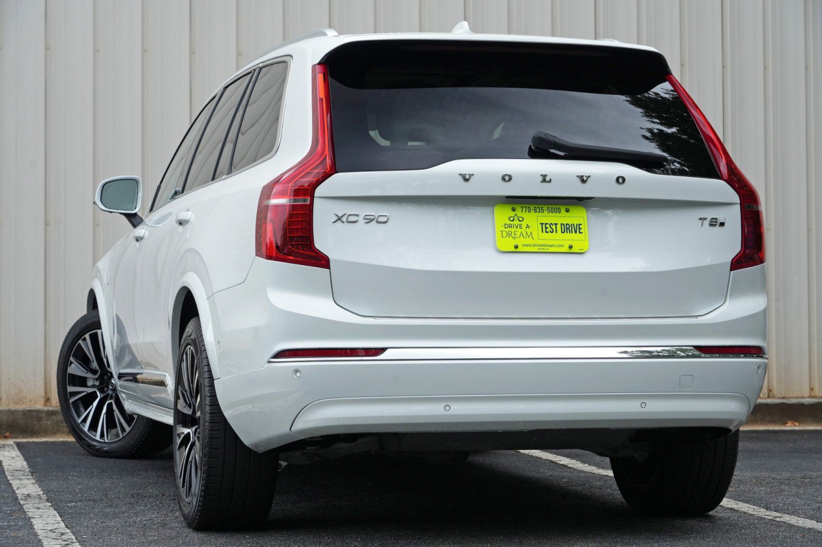 Used 2025 Volvo XC90 T8 Plus AWD/4WD image 6