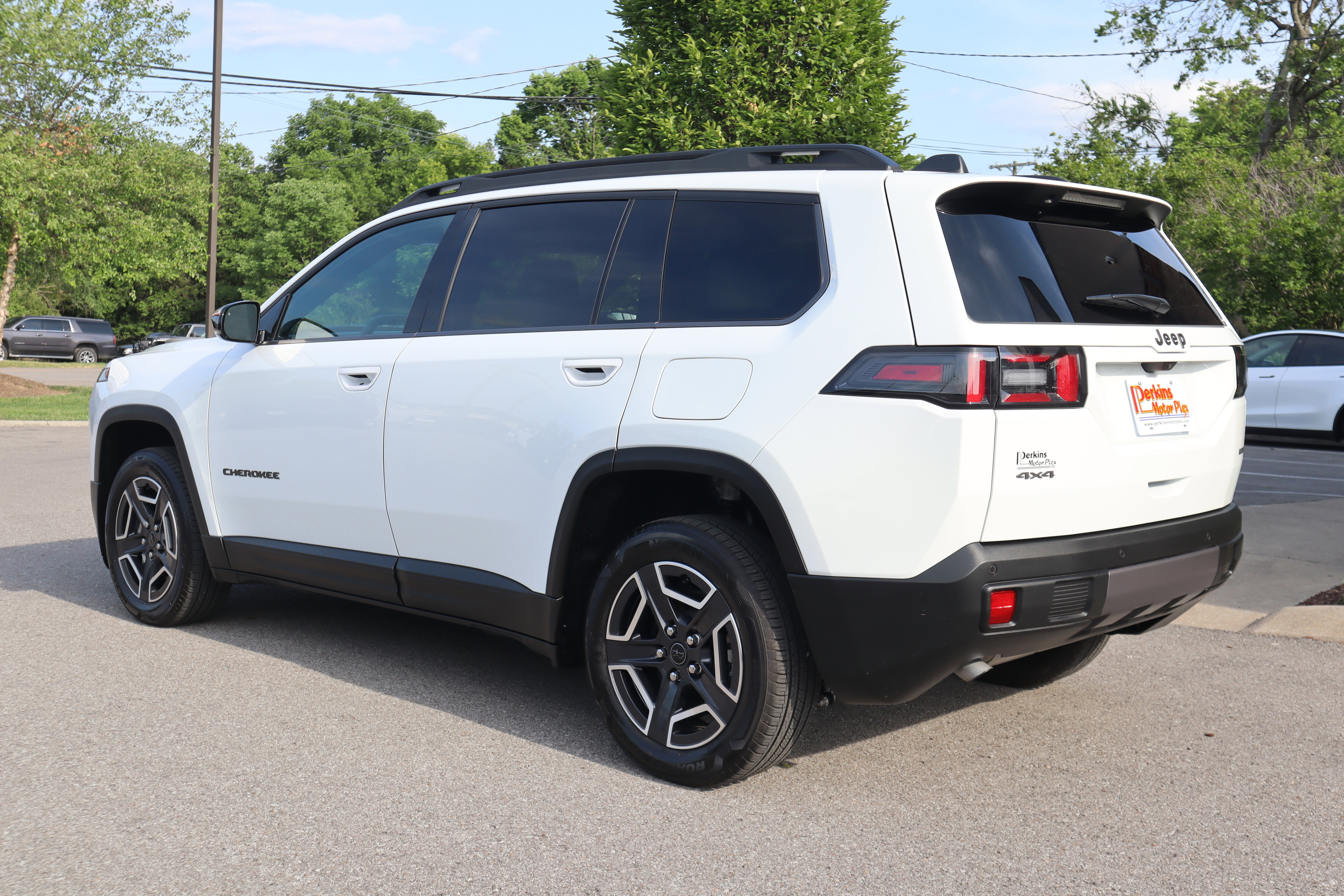 Used 2026 Jeep Cherokee Limited AWD/4WD image 9