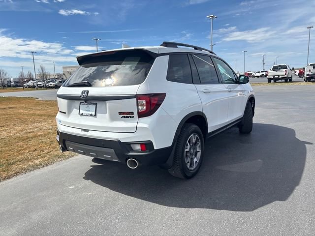 Used 2023 Honda Passport TrailSport image 3