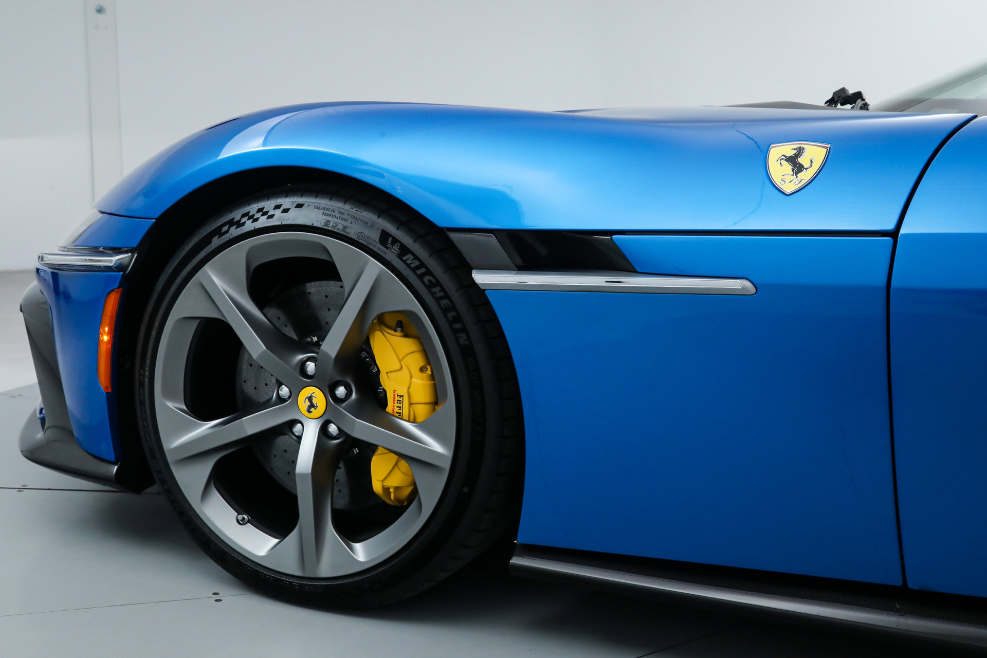 Certified 2025 Ferrari 12Cilindri image 16