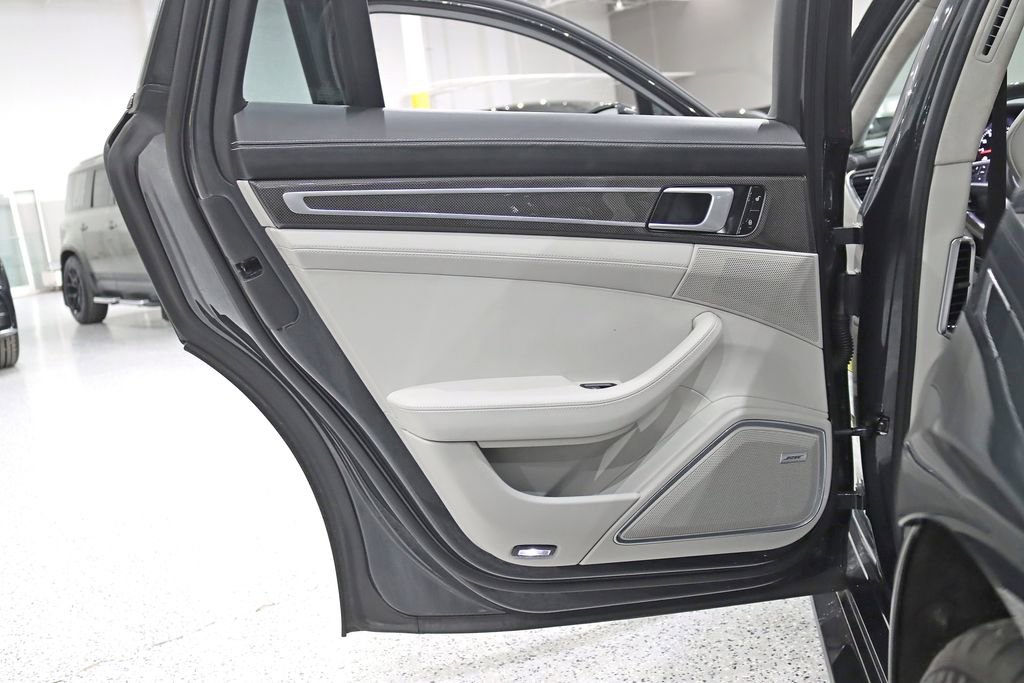 Used 2018 Porsche Panamera Turbo image 34