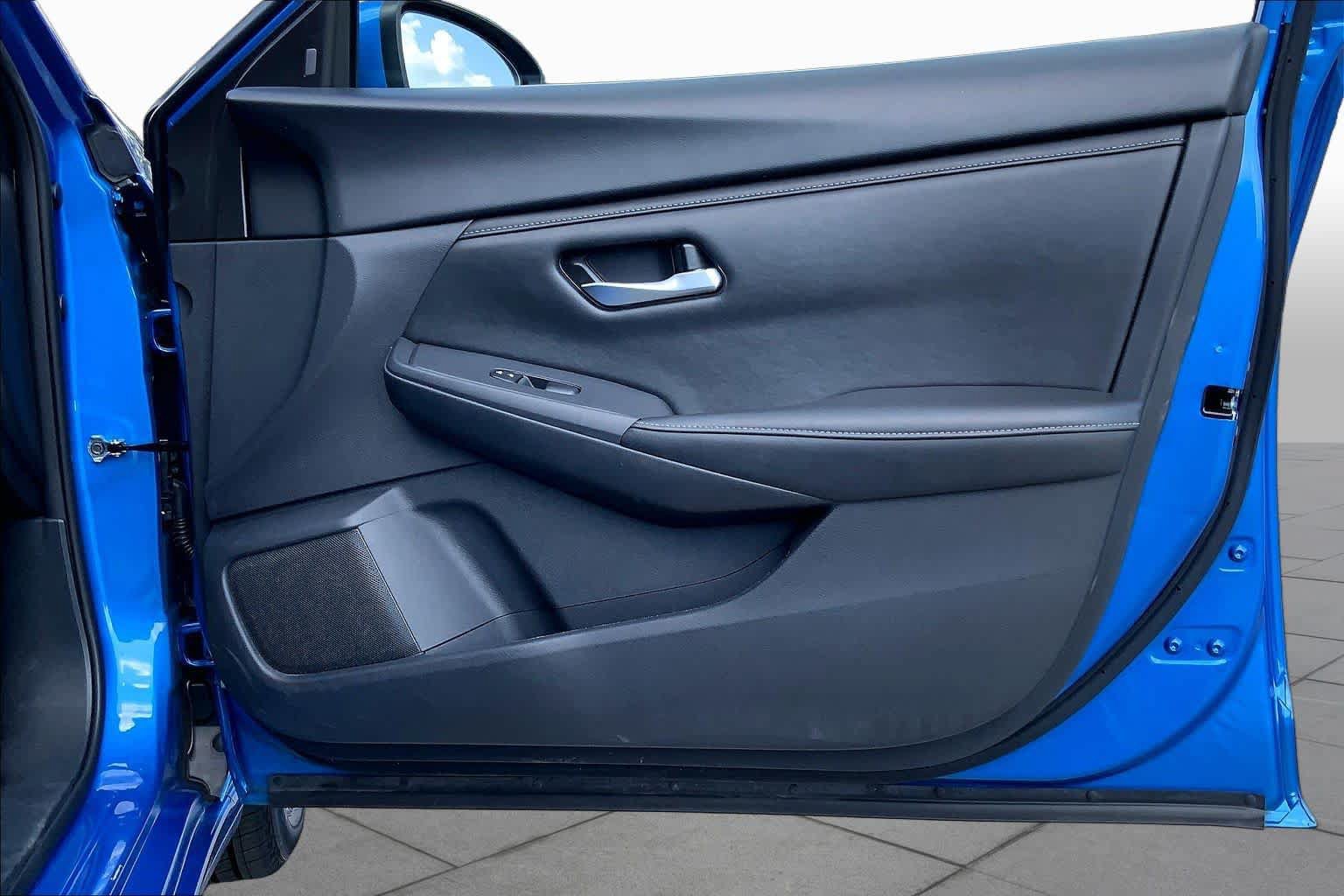Used 2025 Nissan Sentra SV FWD image 21