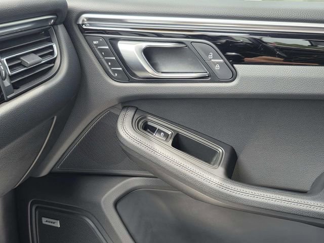Used 2023 Porsche Macan S AWD/4WD image 21