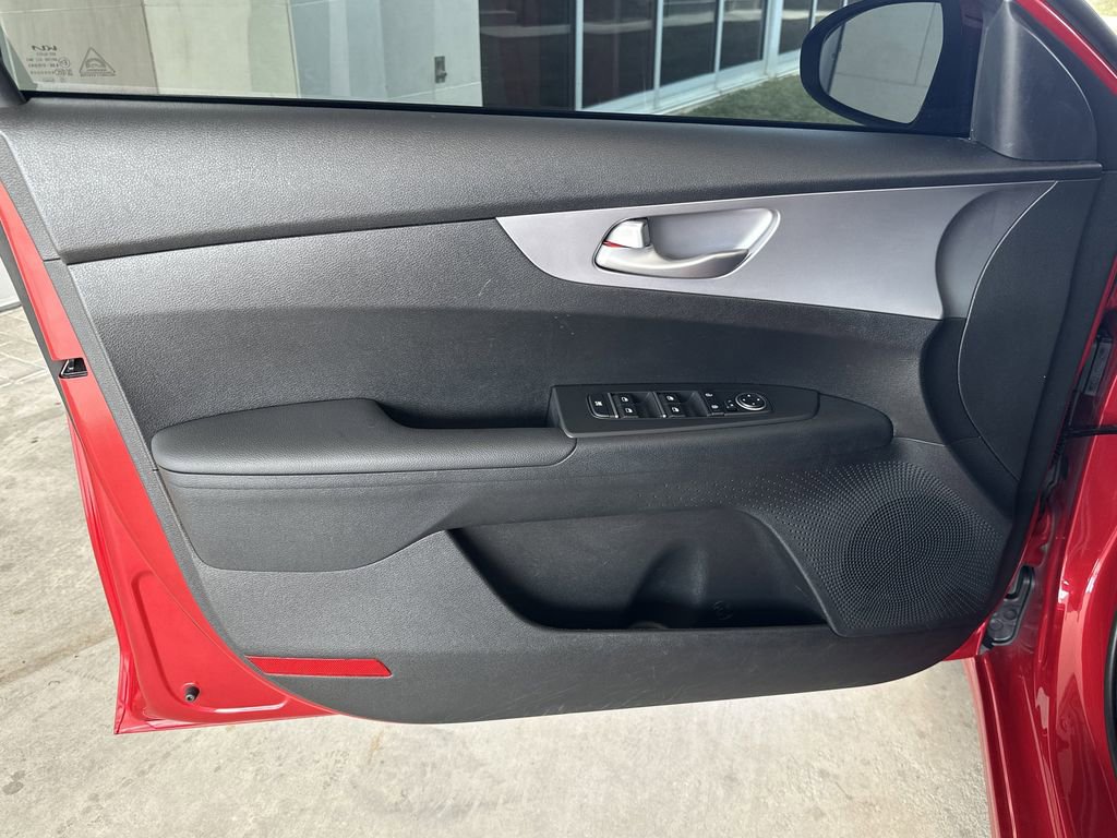 Used 2023 Kia Forte LXS w/ LXS Technology Package image 10