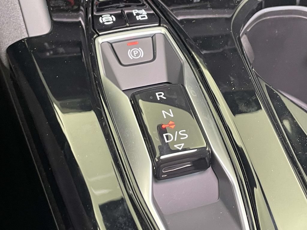 New 2026 Audi SQ5 Premium Plus AWD/4WD image 32