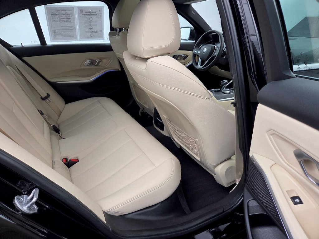 Used 2021 BMW 330i Sedan w/ Convenience Package RWD image 19