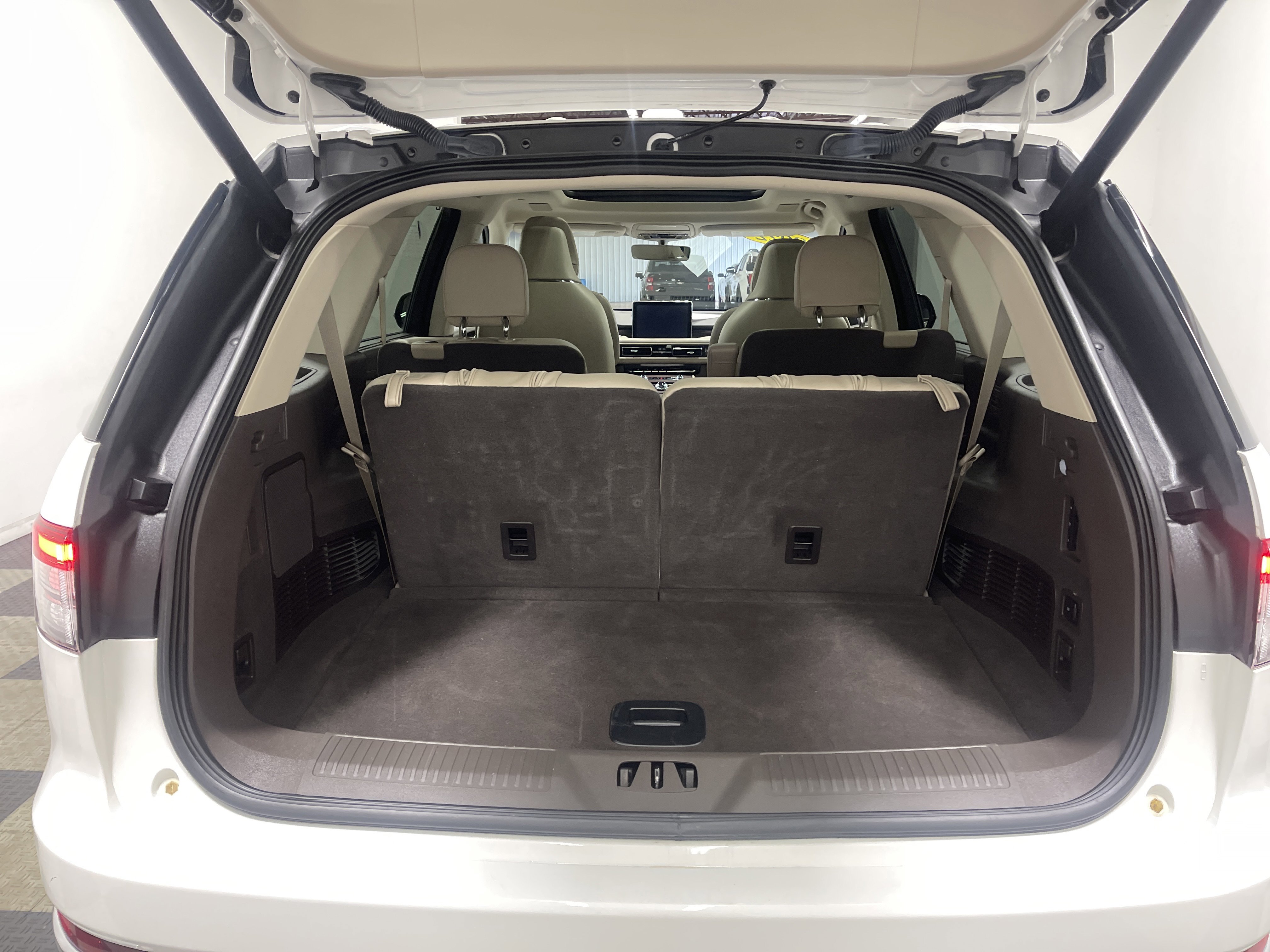 Used 2022 Lincoln Aviator Reserve w/ Equipment Group 201A image 18