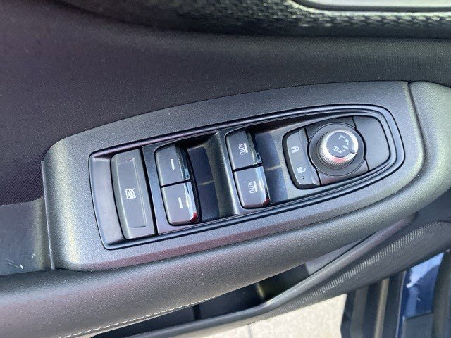 Used 2025 Subaru Outback Premium image 12