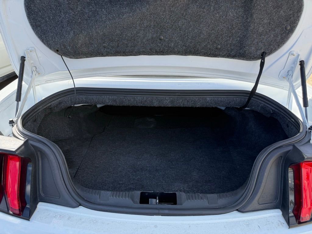 Used 2018 Ford Mustang GT Premium image 14