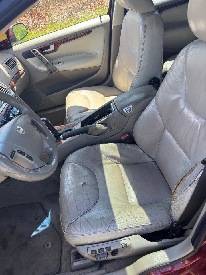 Used 2005 Volvo V70 2.4 FWD image 16