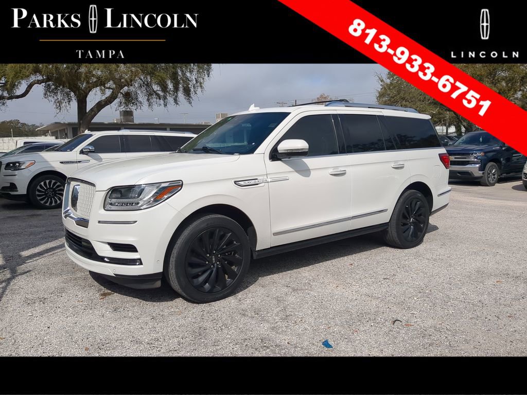 Used 2021 Lincoln Navigator Reserve image 3
