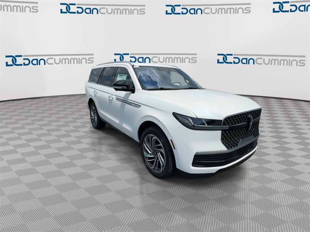 New 2025 Lincoln Navigator Reserve image 2