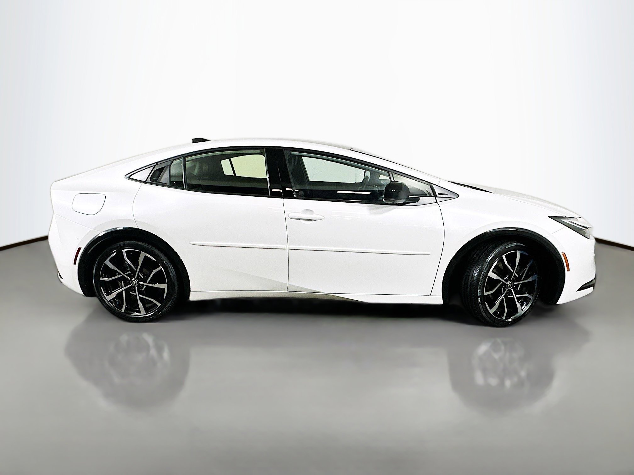 Used 2024 Toyota Prius Prime Premium w/ Advanced Technology Package FWD image 8