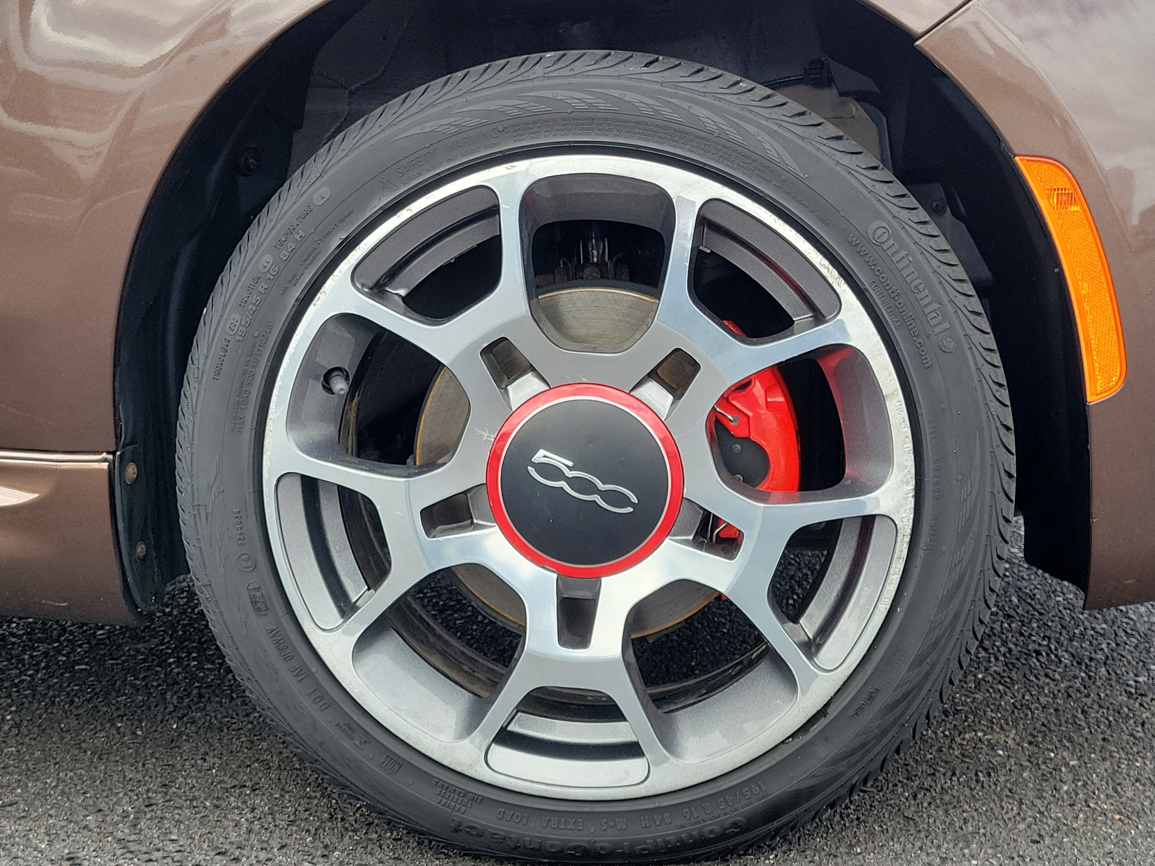 Used 2015 FIAT 500 Sport image 5