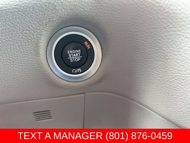 Used 2024 Chrysler Pacifica Limited FWD image 31