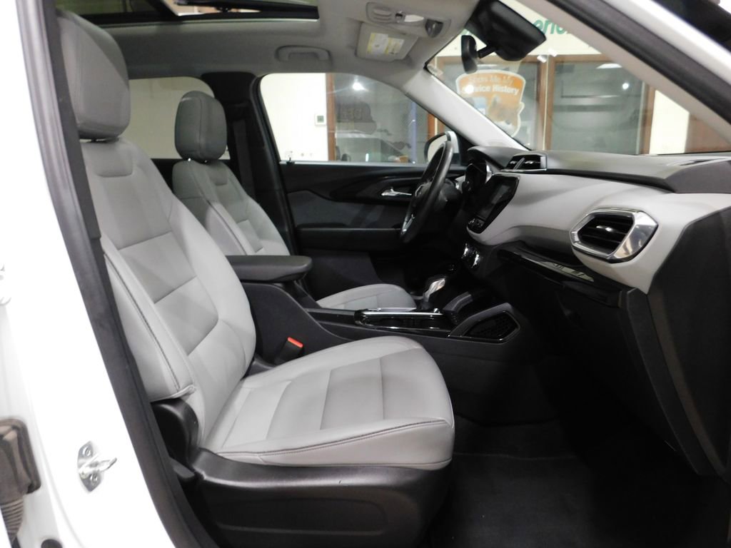 Used 2021 Chevrolet TrailBlazer LT w/ Sun and Liftgate Package AWD/4WD image 89